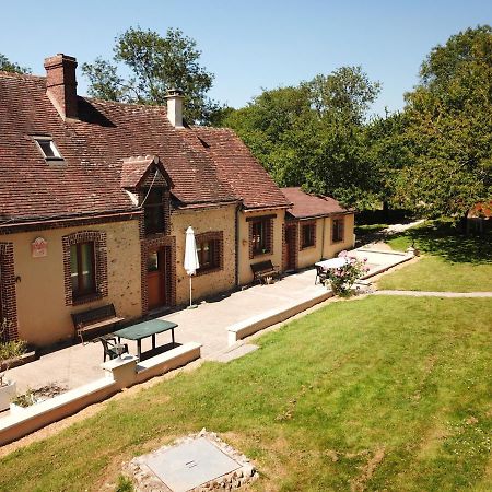 Les Gites De La Maison Lierue Thiron-Gardais Exteriör bild